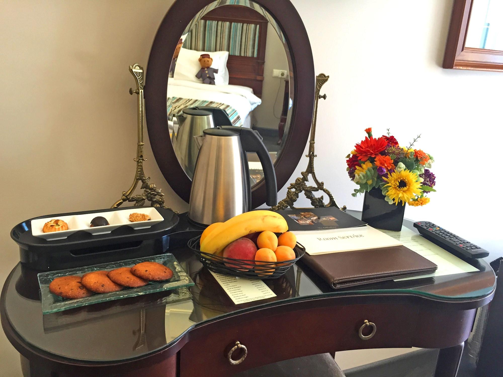 Warwick Palm Beach Hotel เบรุต ภายนอก รูปภาพ