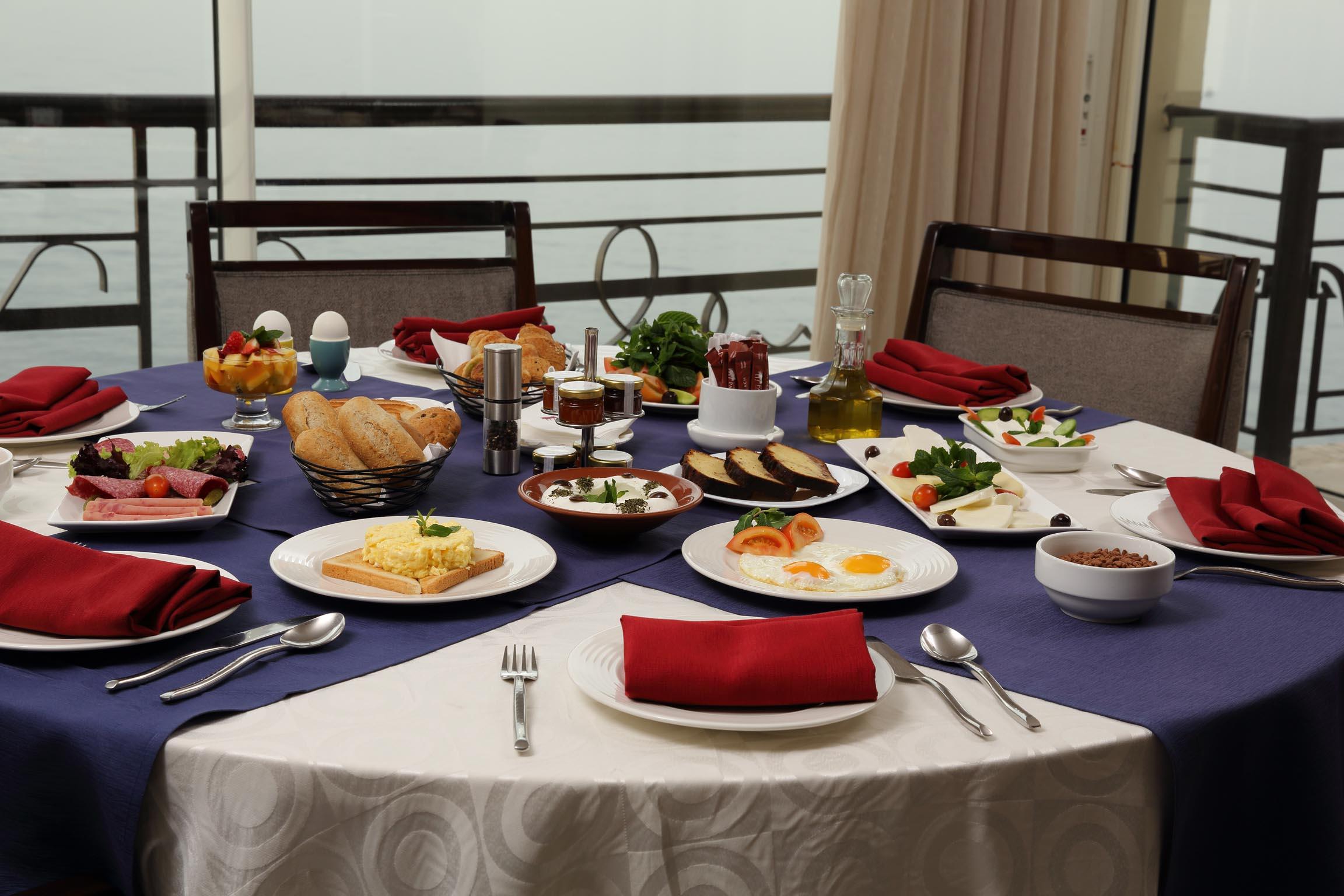 Warwick Palm Beach Hotel เบรุต ภายนอก รูปภาพ