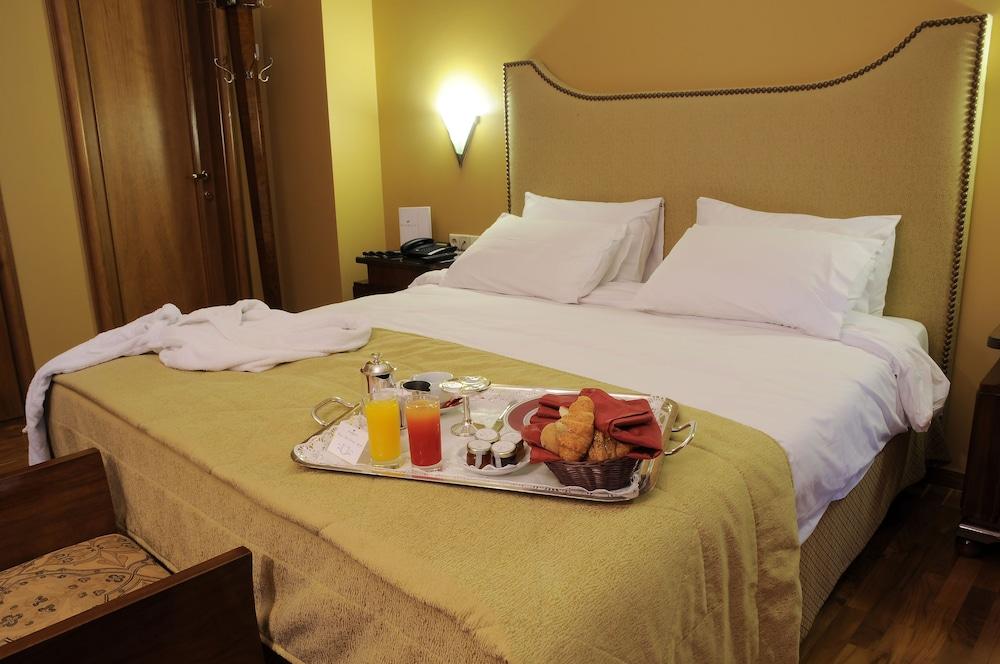 Warwick Palm Beach Hotel เบรุต ภายนอก รูปภาพ