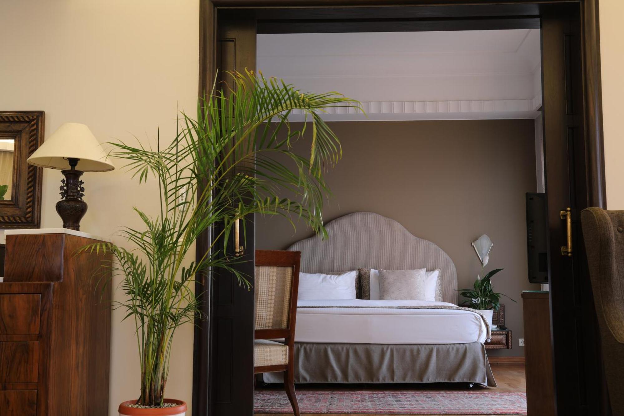 Warwick Palm Beach Hotel เบรุต ภายนอก รูปภาพ