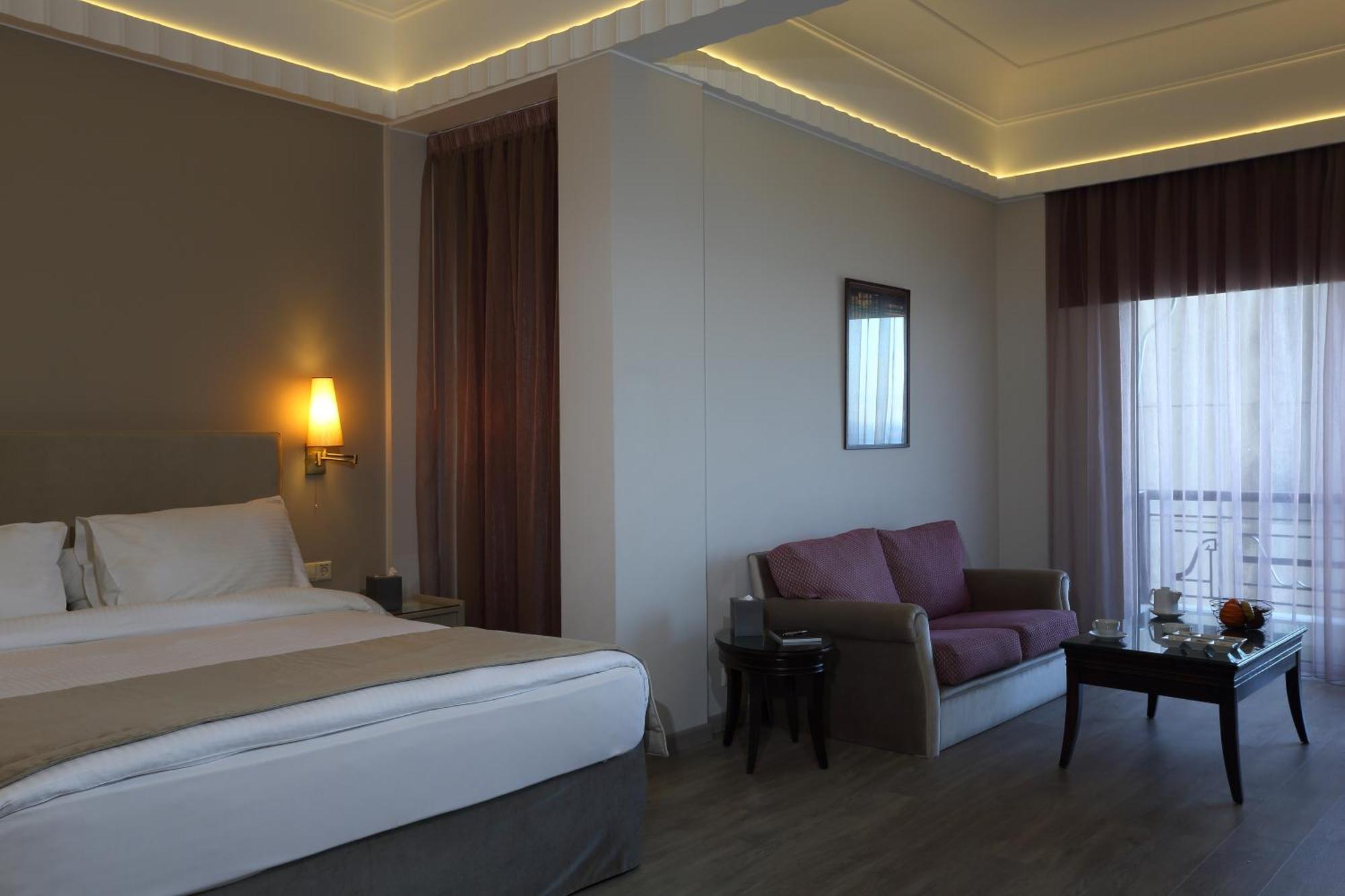 Warwick Palm Beach Hotel เบรุต ภายนอก รูปภาพ